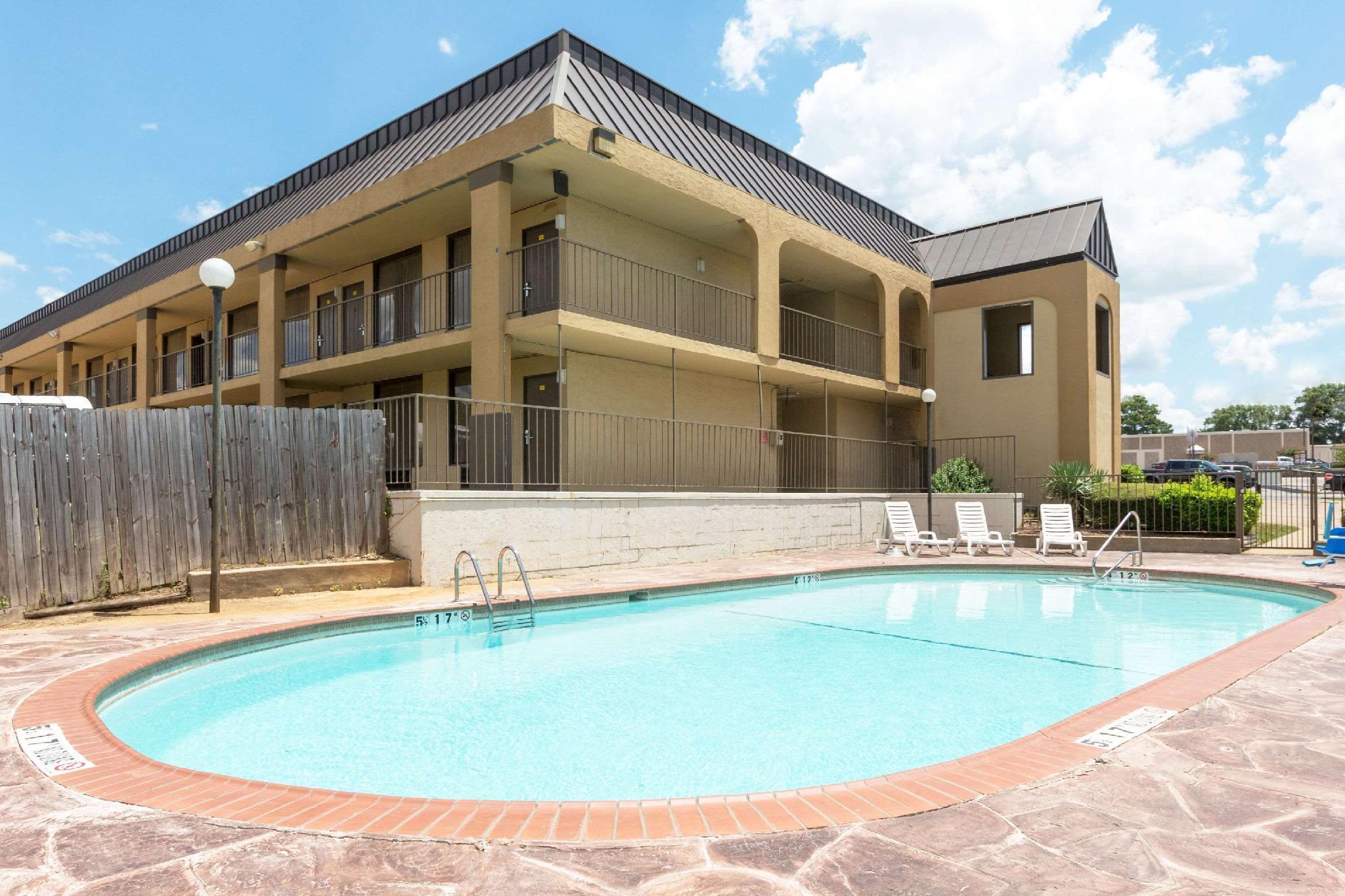 Super 8 By Wyndham Longview/North Motel Buitenkant foto